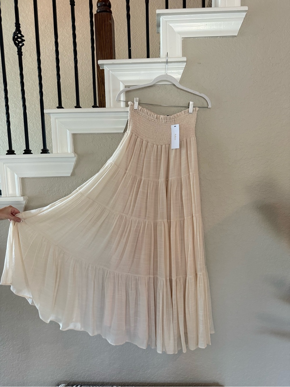 NWT Aakaa Smocked Waist Cream Tiered Maxi Skirt (m) - Picture 2 of 6